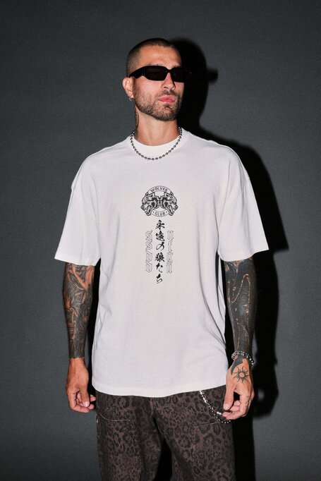 Kazoku Okami Premium Oversized Tee in White