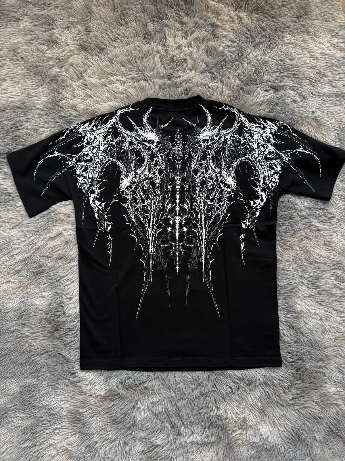 BREATHEDIVINITY Oversize Tee — Modelo 01